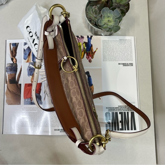 (new+tag) Coach style 38580 signature Sutton hobo w/ original dustbag - Picture 11 of 13